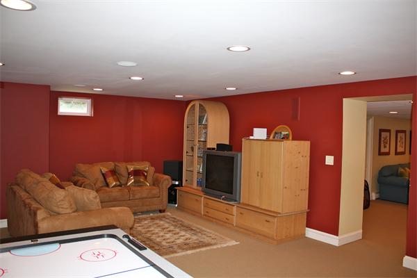 4 Dean Road Marblehead, MA 01945 - Photo 27 of 30