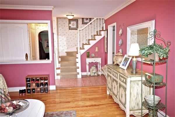 4 Dean Road Marblehead, MA 01945 - Photo 3 of 30