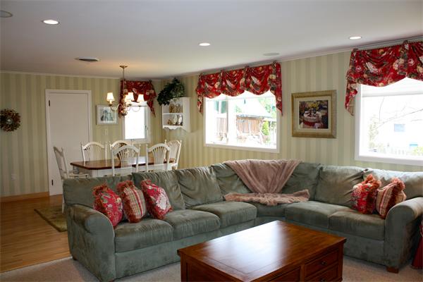 4 Dean Road Marblehead, MA 01945 - Photo 9 of 30