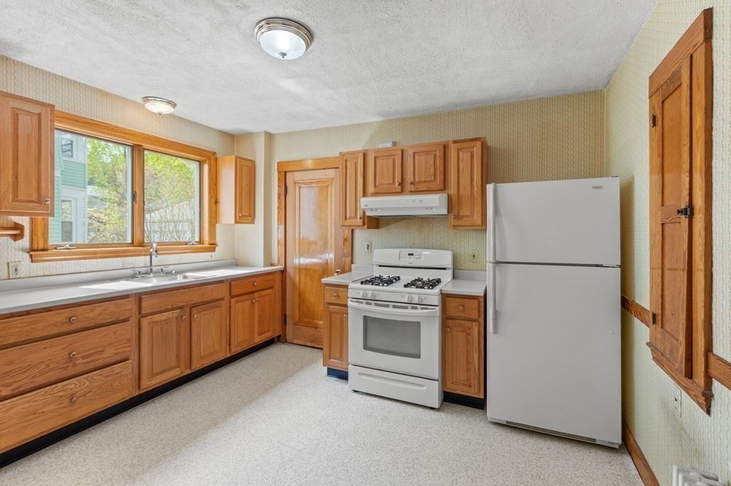 15 Menotomy Road Arlington, MA 02476 - Photo 8 of 36 Gallery Image 8