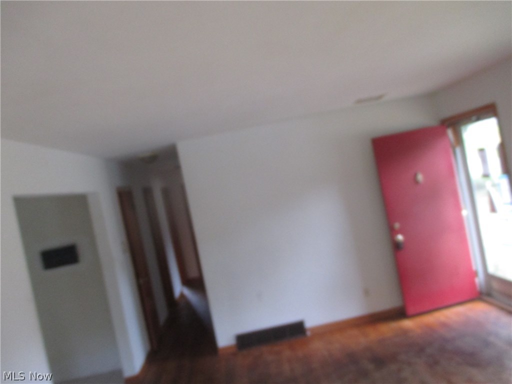 2731 Spade Road Uniontown, OH 44685 - Photo 3 of 19