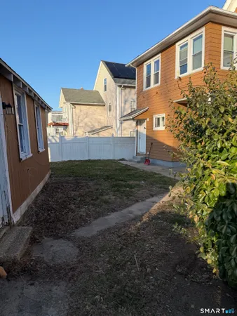 $385,900 | 93 Ocean Avenue, New London, CT 06320