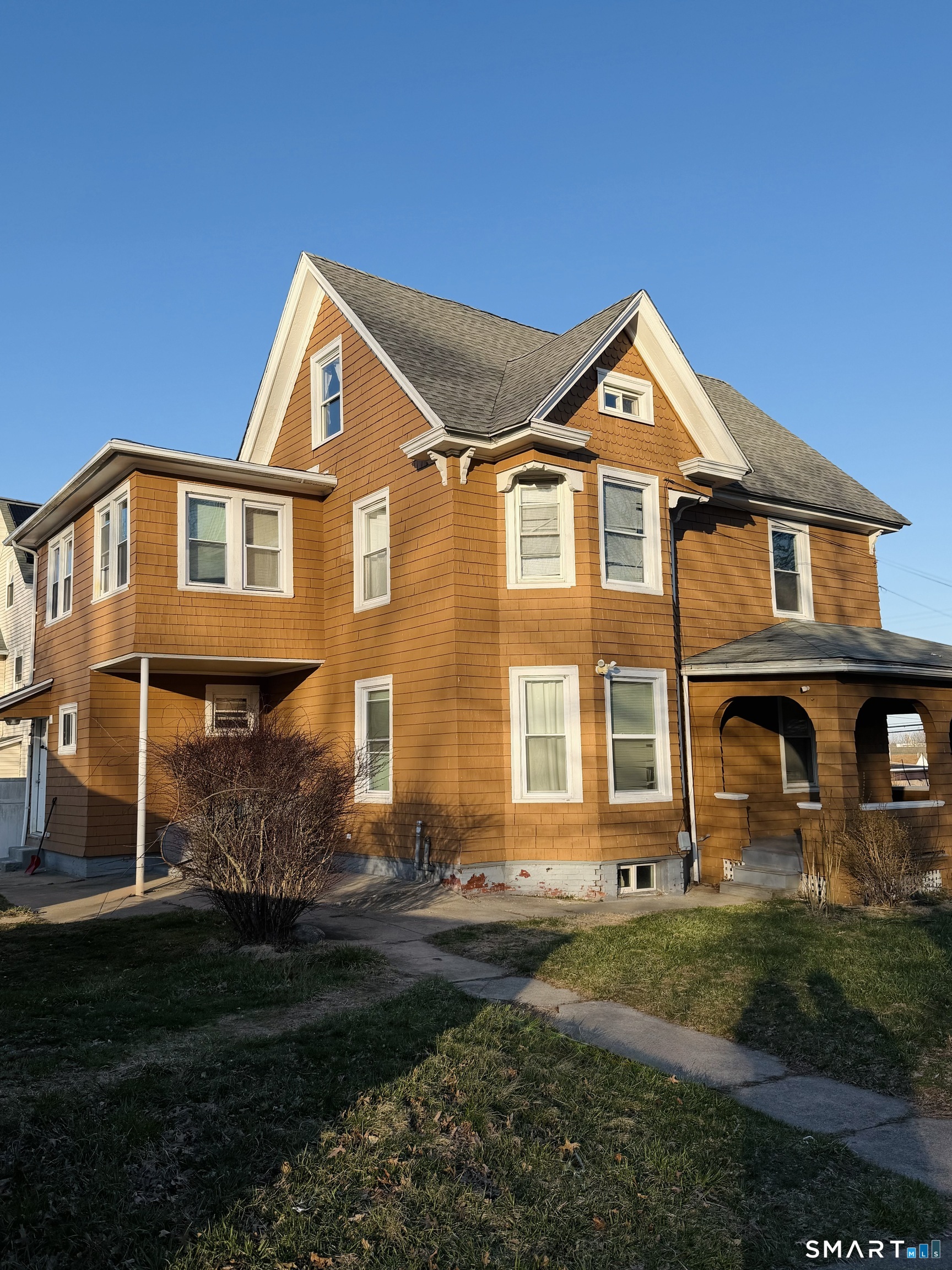 93 Ocean Avenue New London, CT 06320 - Photo 15 of 44