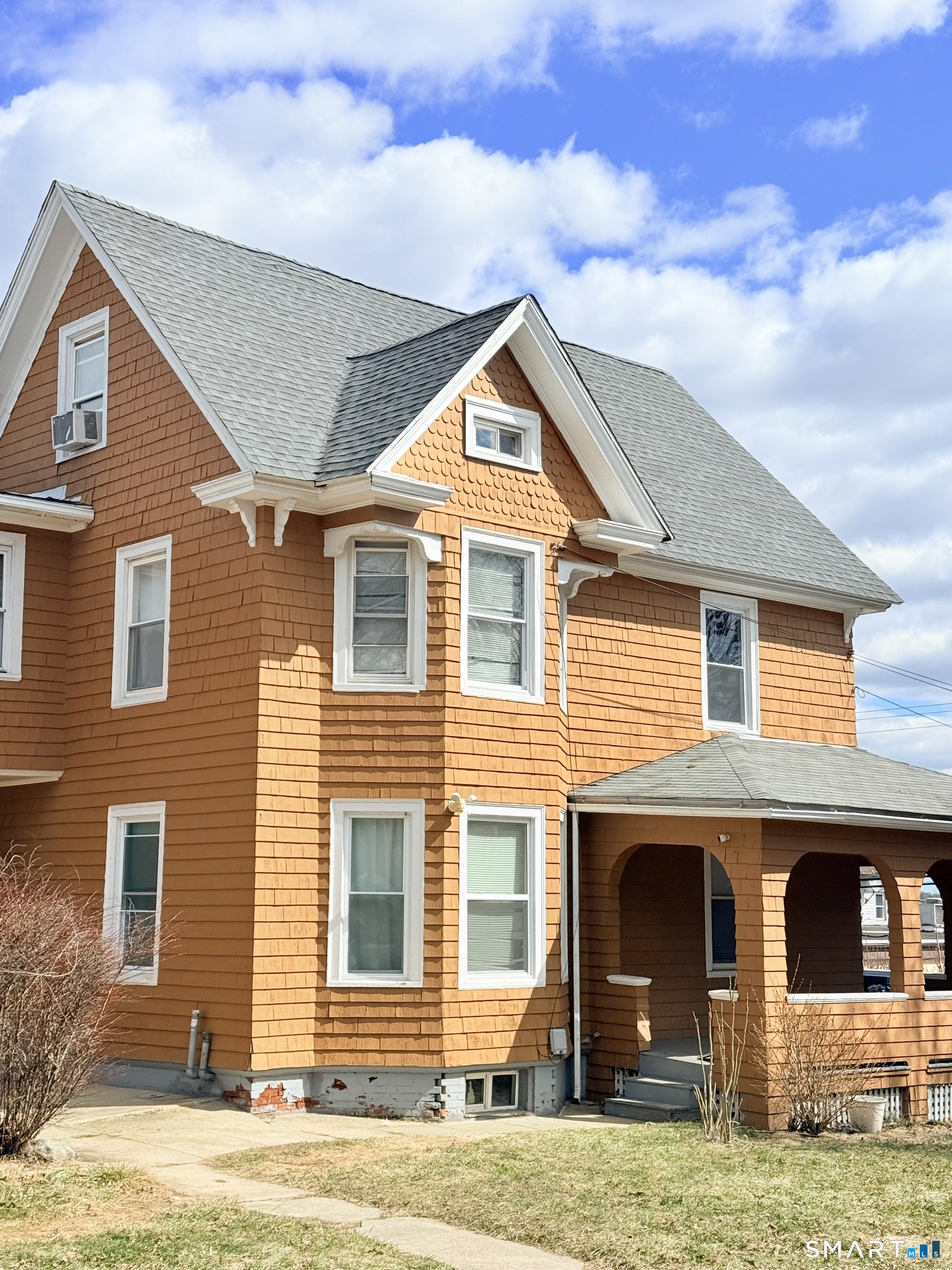 93 Ocean Avenue New London, CT 06320 - Photo 2 of 44