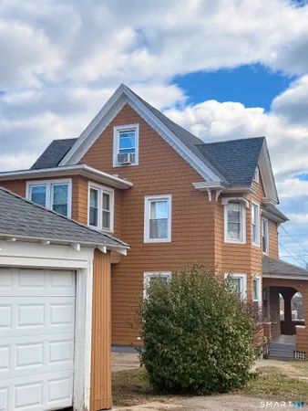 $385,900 | 93 Ocean Avenue, New London, CT 06320