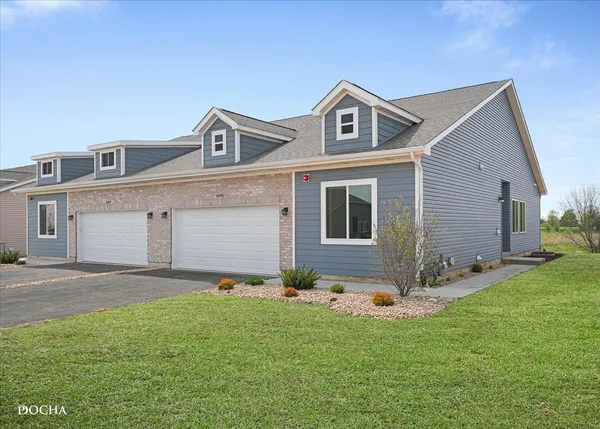 $378,400 | 4036 Shoeger Drive, Yorkville, IL 60560