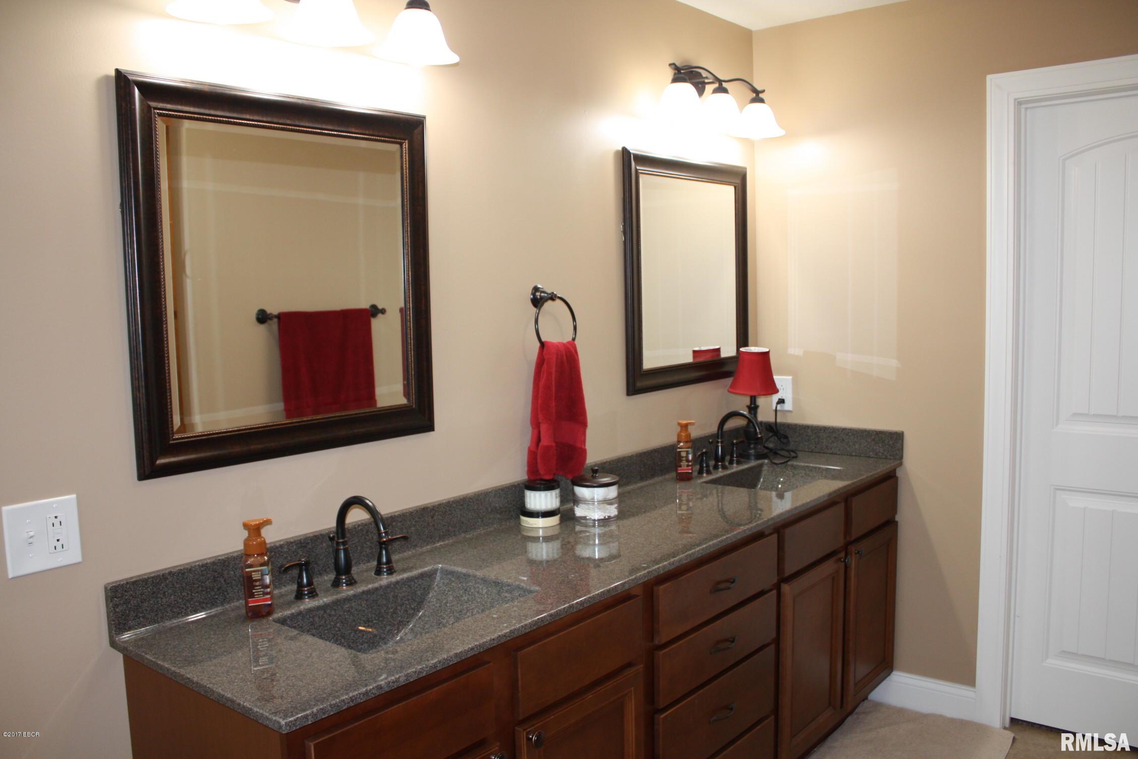15733 Ciara Road Marion, IL 62959 - Photo 13 of 27 Gallery Image 13