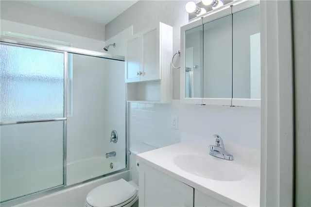 $495,000 | 40503 Highway 2, Garden City, MO 64747