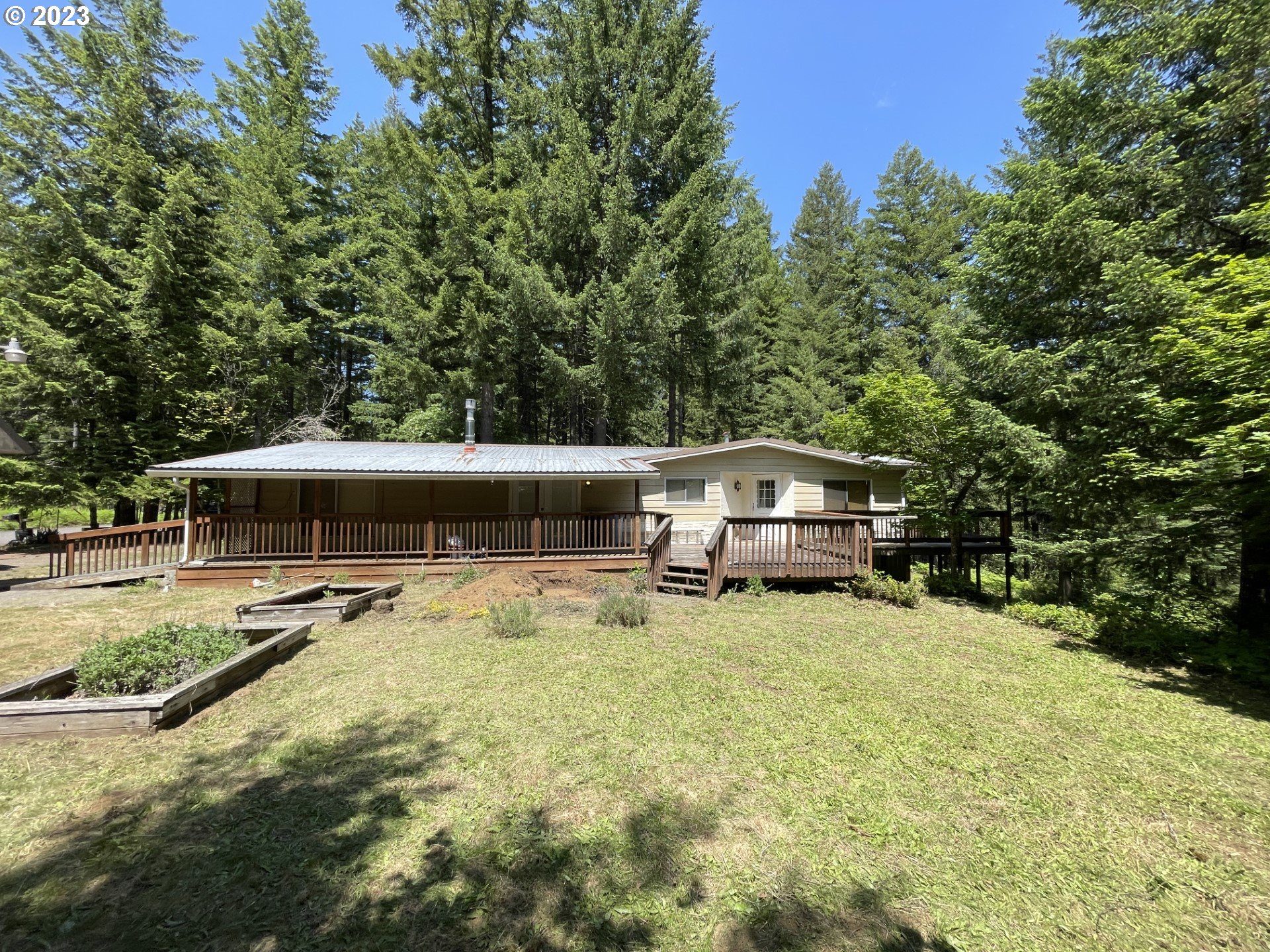 232 Heslen Road Carson, WA 98610 - Photo 2 of 2 Gallery Image 2