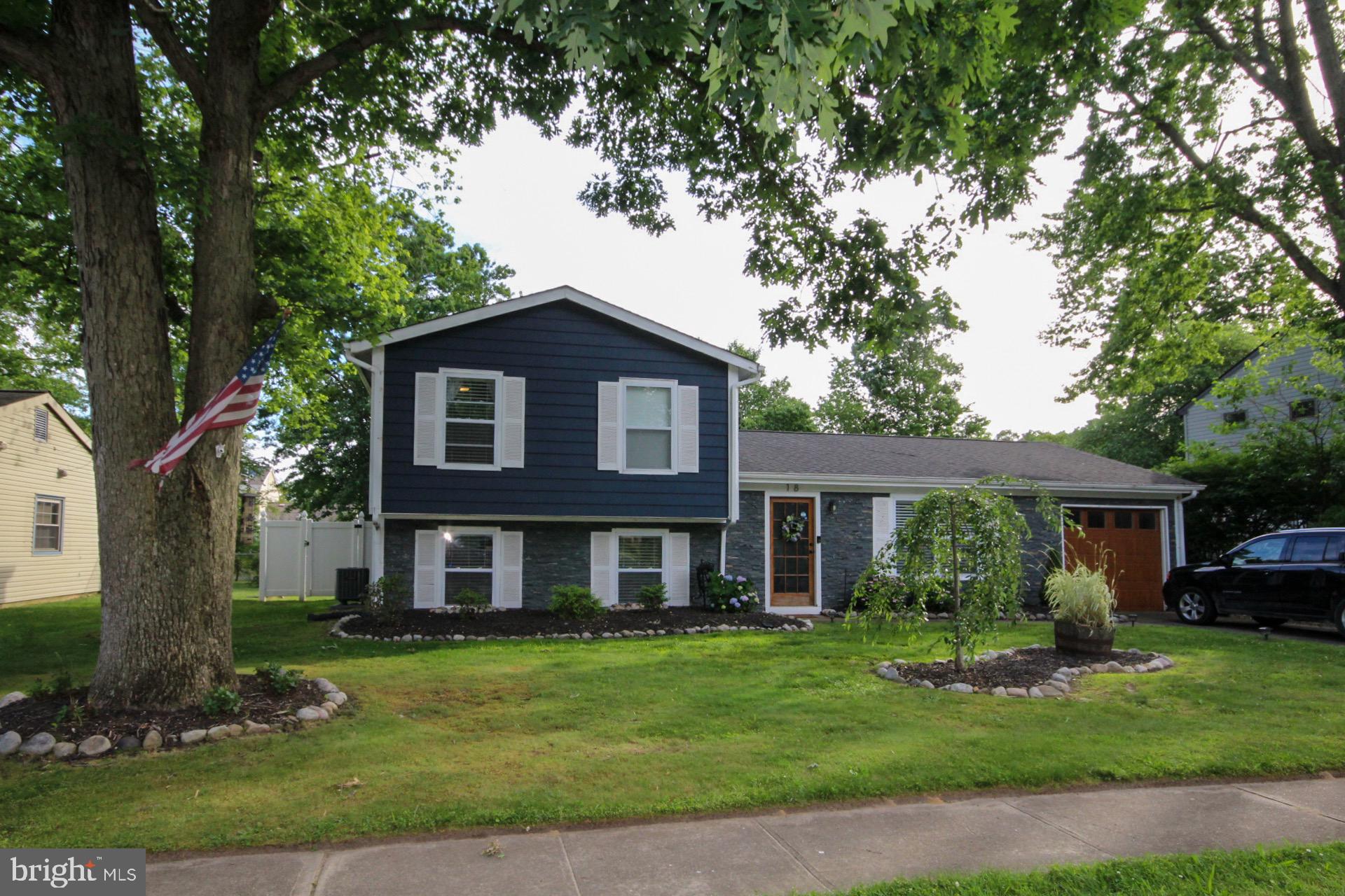 18 Palomar Road Sewell, NJ 08080 - Photo 2 of 44