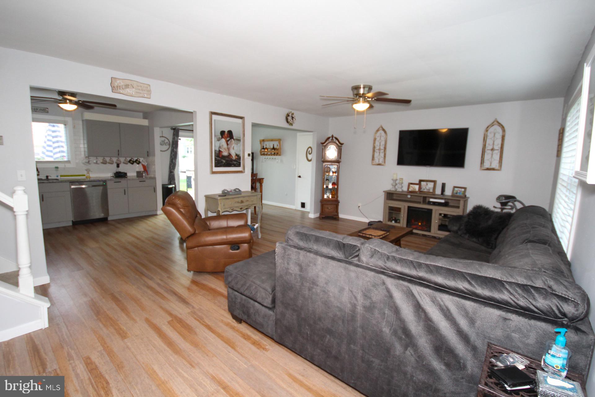 18 Palomar Road Sewell, NJ 08080 - Photo 10 of 44