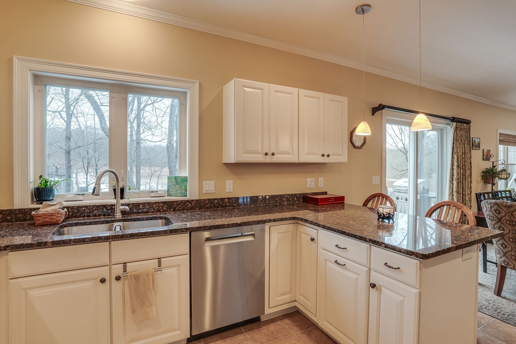 17 Granite Post Road Concord, MA 01742 - Photo 4 of 30