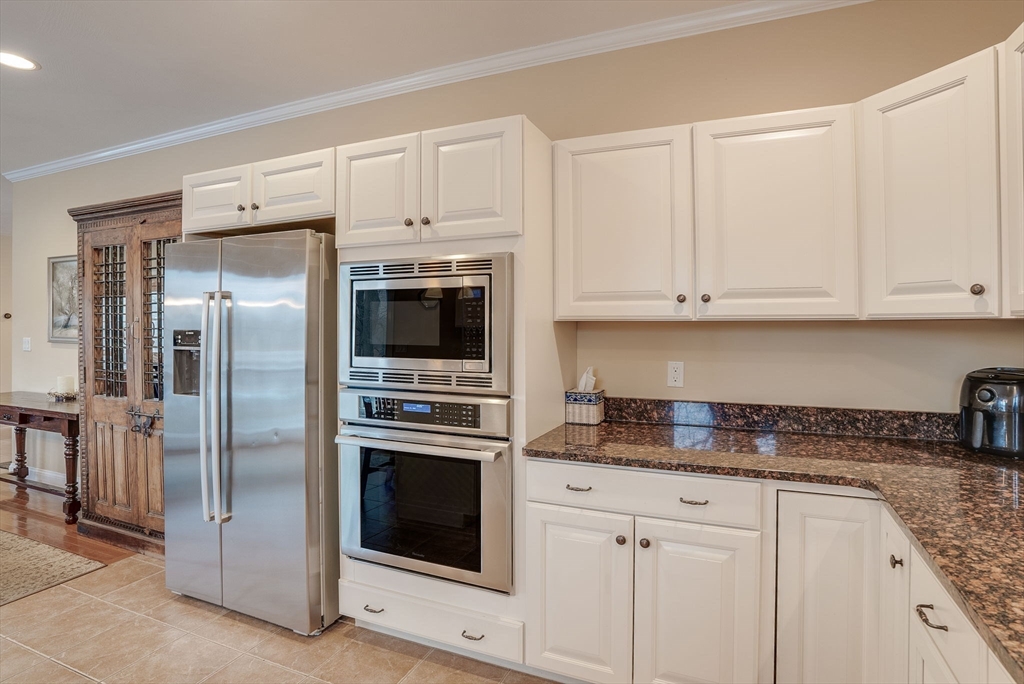 17 Granite Post Road Concord, MA 01742 - Photo 6 of 30