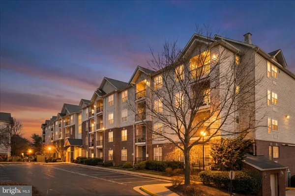 $550,000 | 1600 Spring Gate Dr., Unit 2204, McLean, VA 22102