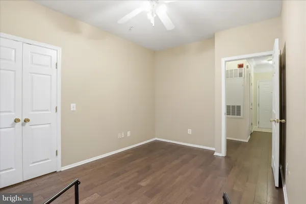 $550,000 | 1600 Spring Gate Dr., Unit 2204, McLean, VA 22102