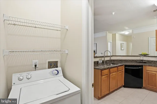 $569,900 | 1600 Spring Gate Dr., Unit 2204, McLean, VA 22102
