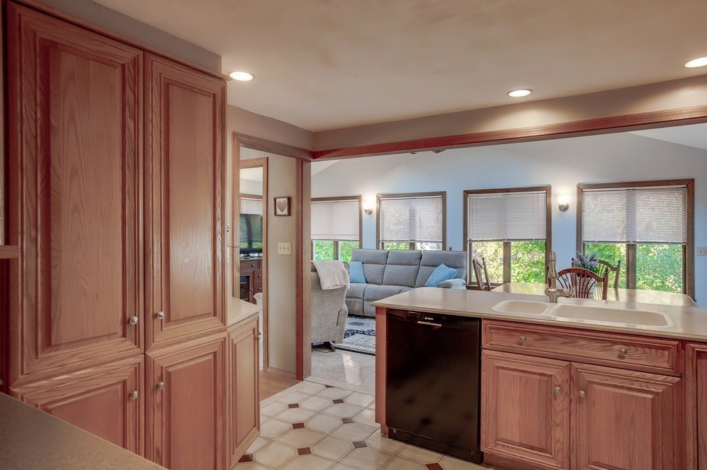 2 Fletcher Street Maynard, MA 01754 - Photo 4 of 26 Gallery Image 4
