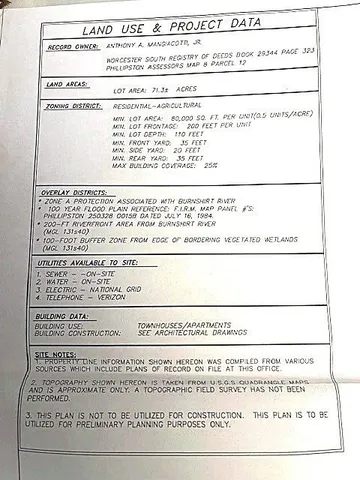 a view of backyard and trees