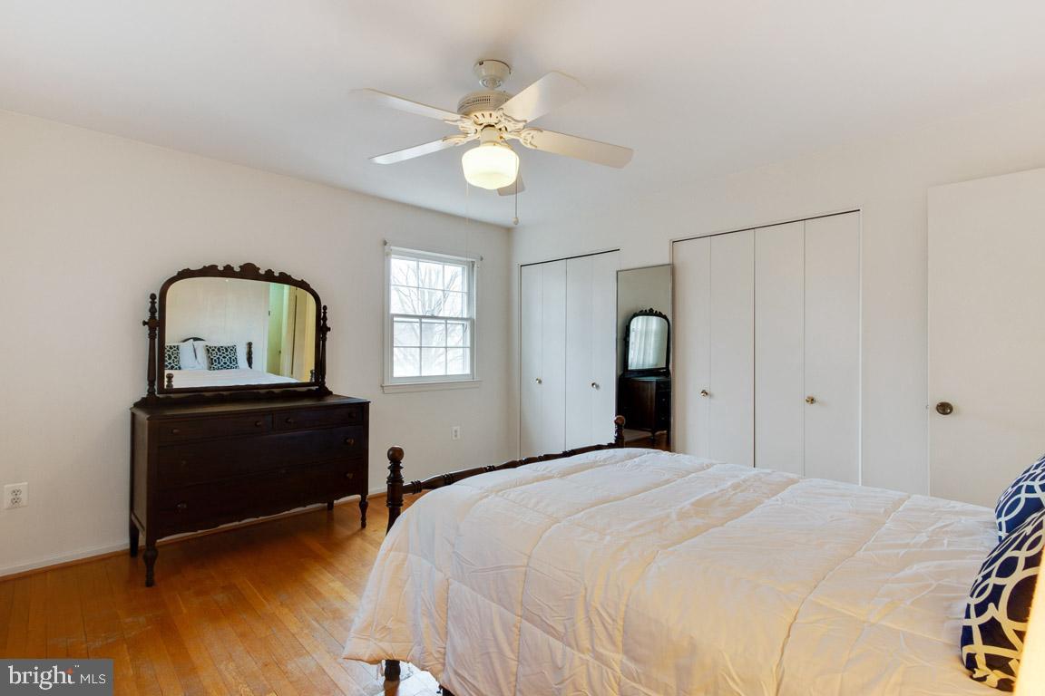 1923 Hull Road Vienna, VA 22182 - Photo 18 of 31 Master bedroom