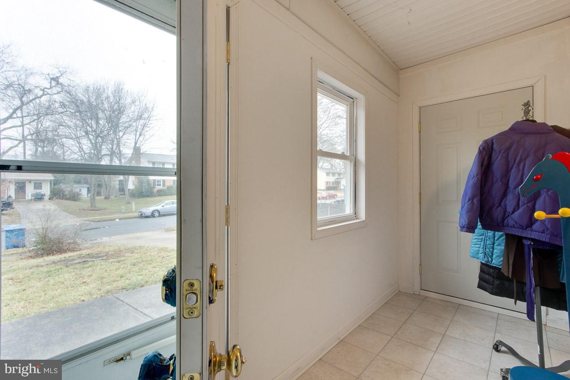 1923 Hull Road Vienna, VA 22182 - Photo 26 of 31 Convenient Mud room off garage and front door
