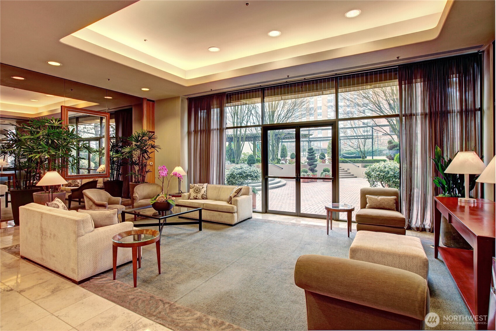 1301 Spring Street, Unit 8C Seattle, WA 98104 - Photo 2 of 31