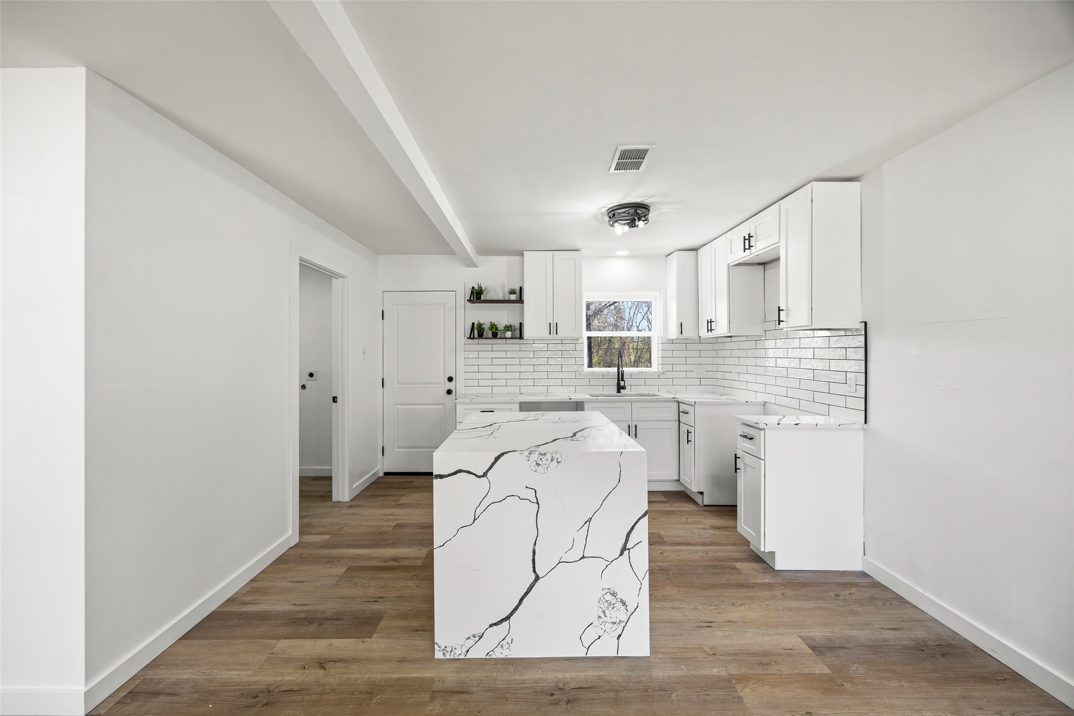 1905 Concord Road Pasadena, TX 77502 - Photo 5 of 20