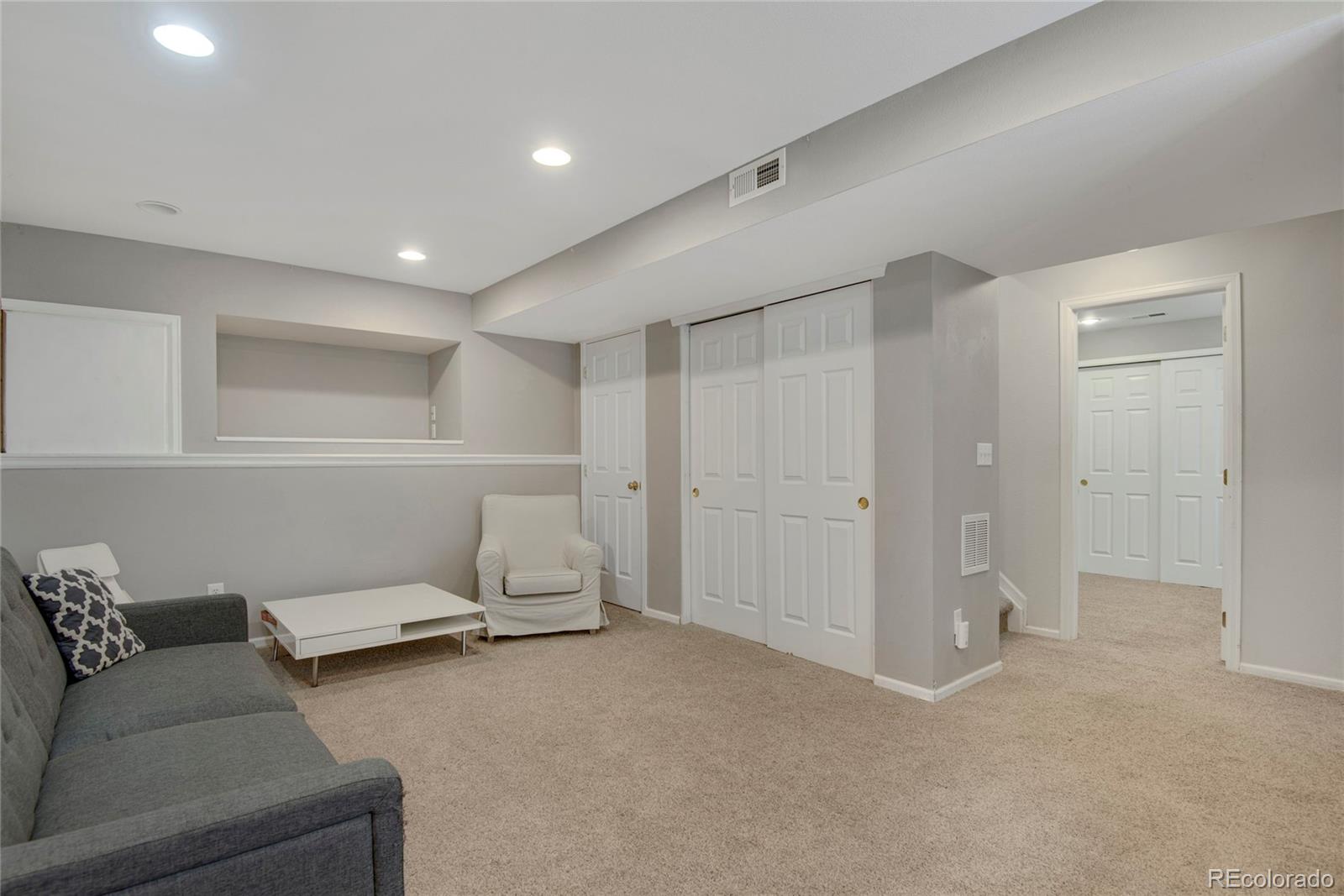 9847 Mulberry Way Highlands Ranch, CO 80129 - Photo 26 of 34 Gallery Image 26