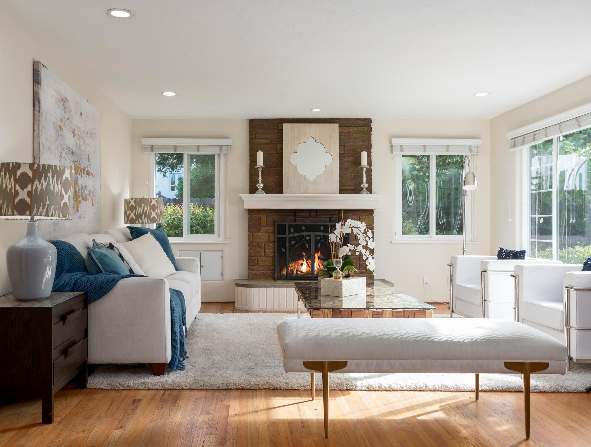 2166 East Valley Road Montecito, CA 93108 - Photo 4 of 16 Living Room