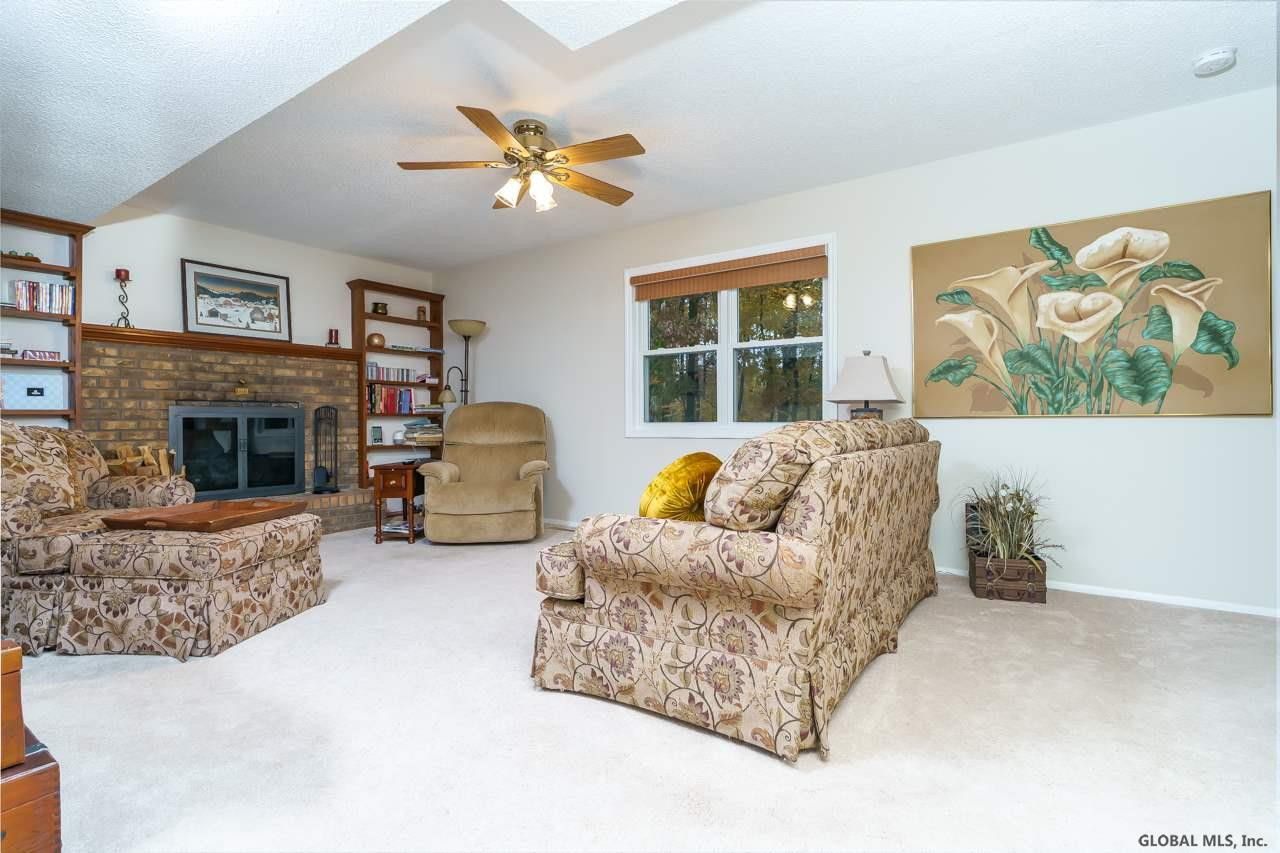 34 Riesling Road Colonie, NY 12309 - Photo 11 of 26 Photo 11