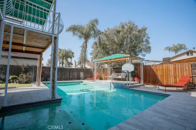 $450,000 | 9324 Lacroix Court, Bakersfield, CA 93311