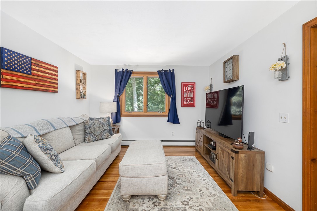 364 Bungy Road Scituate, RI 02857 - Photo 13 of 42 Living Room