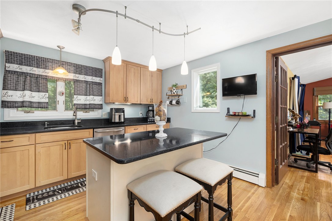 364 Bungy Road Scituate, RI 02857 - Photo 5 of 42