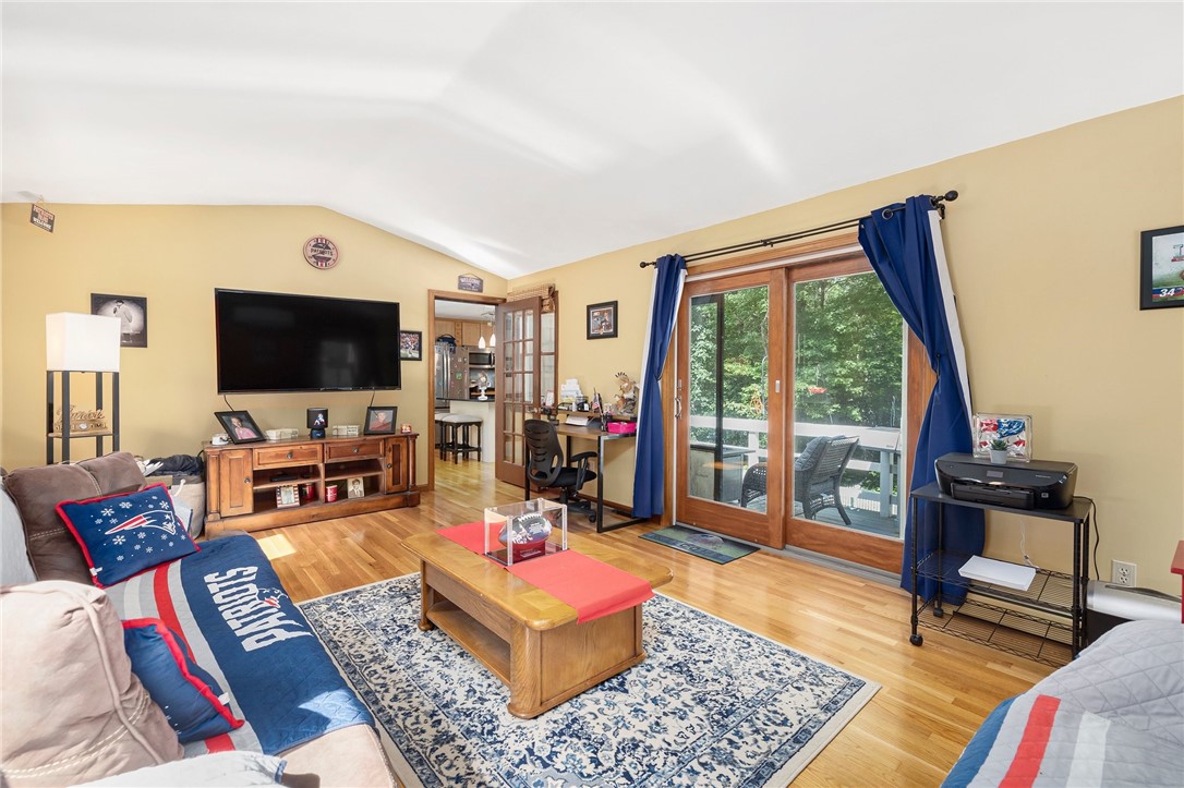 364 Bungy Road Scituate, RI 02857 - Photo 7 of 42