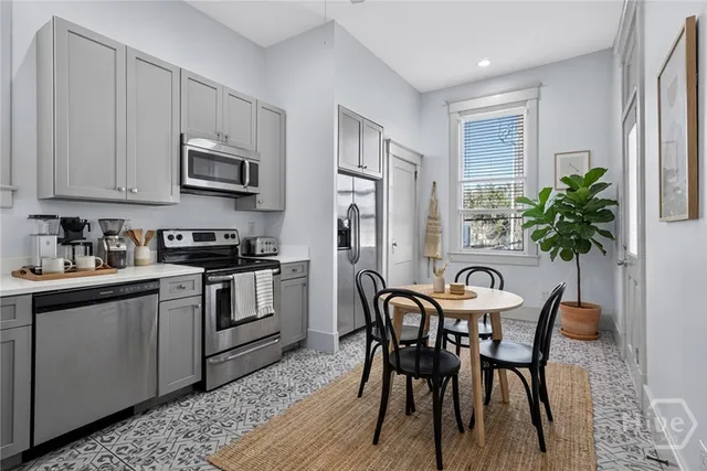 $999,900 | 420 East Bolton Street, Savannah, GA 31401