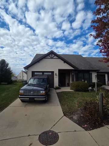 $218,800 | 1826 Finney Drive, Valparaiso, IN 46383