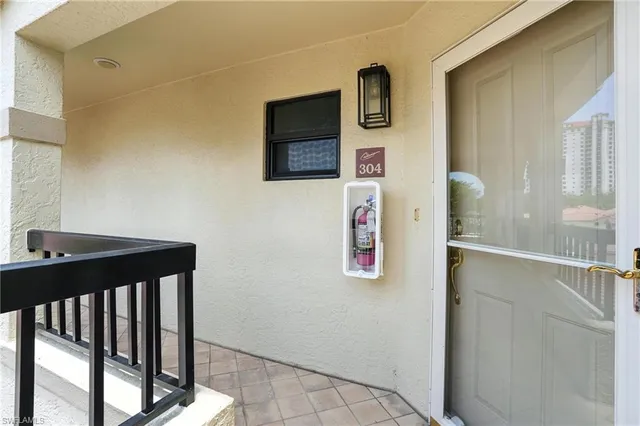 a view of entryway and hall