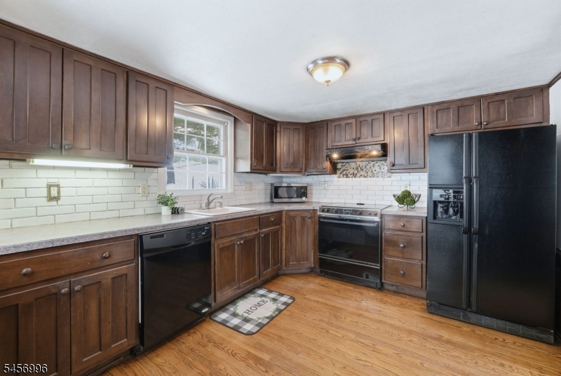 41 Summit Road Sparta, NJ 07871 - Photo 7 of 31 Gallery Image 7