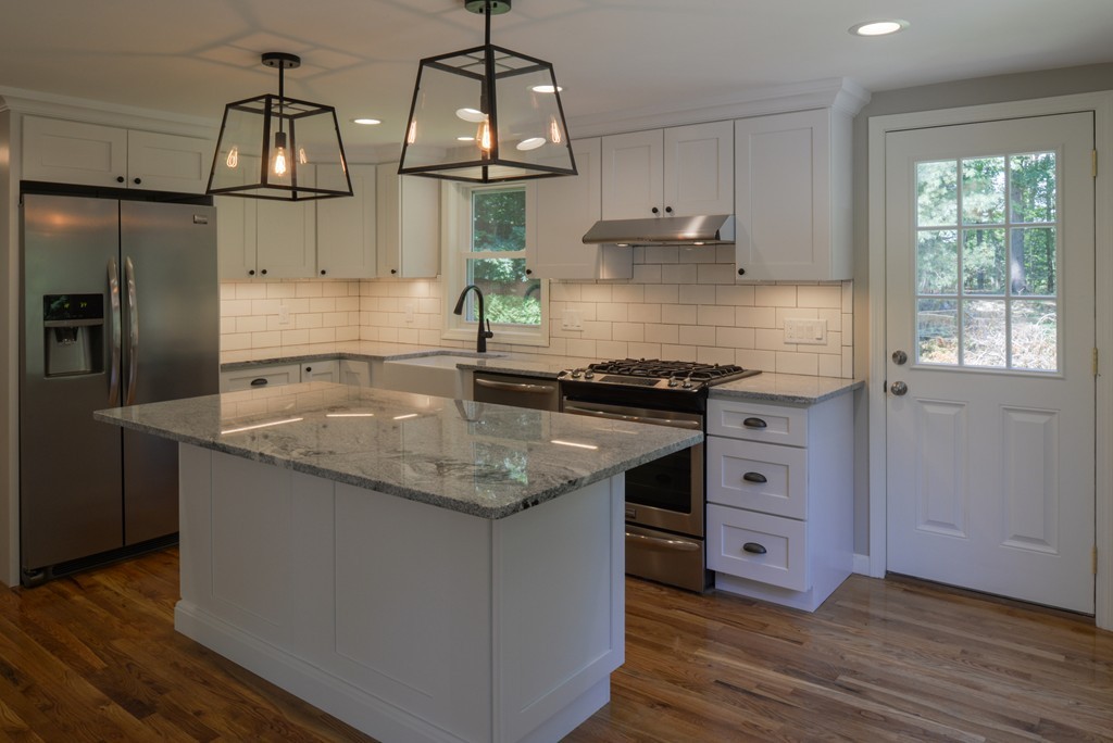 11 A Lakeshore Road Boxford, MA 01921 - Photo 2 of 29