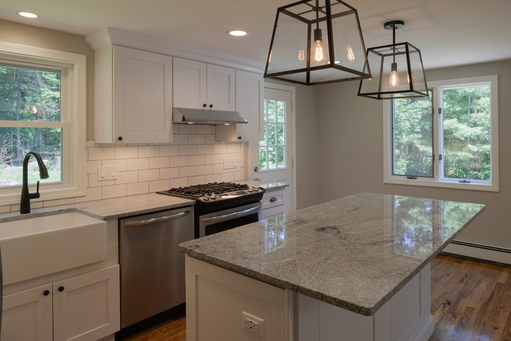 11 A Lakeshore Road Boxford, MA 01921 - Photo 4 of 29