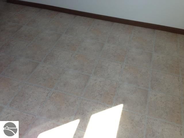 6281 Boone Road Traverse City, MI 49685 - Photo 9 of 31 1744787-8.JPG