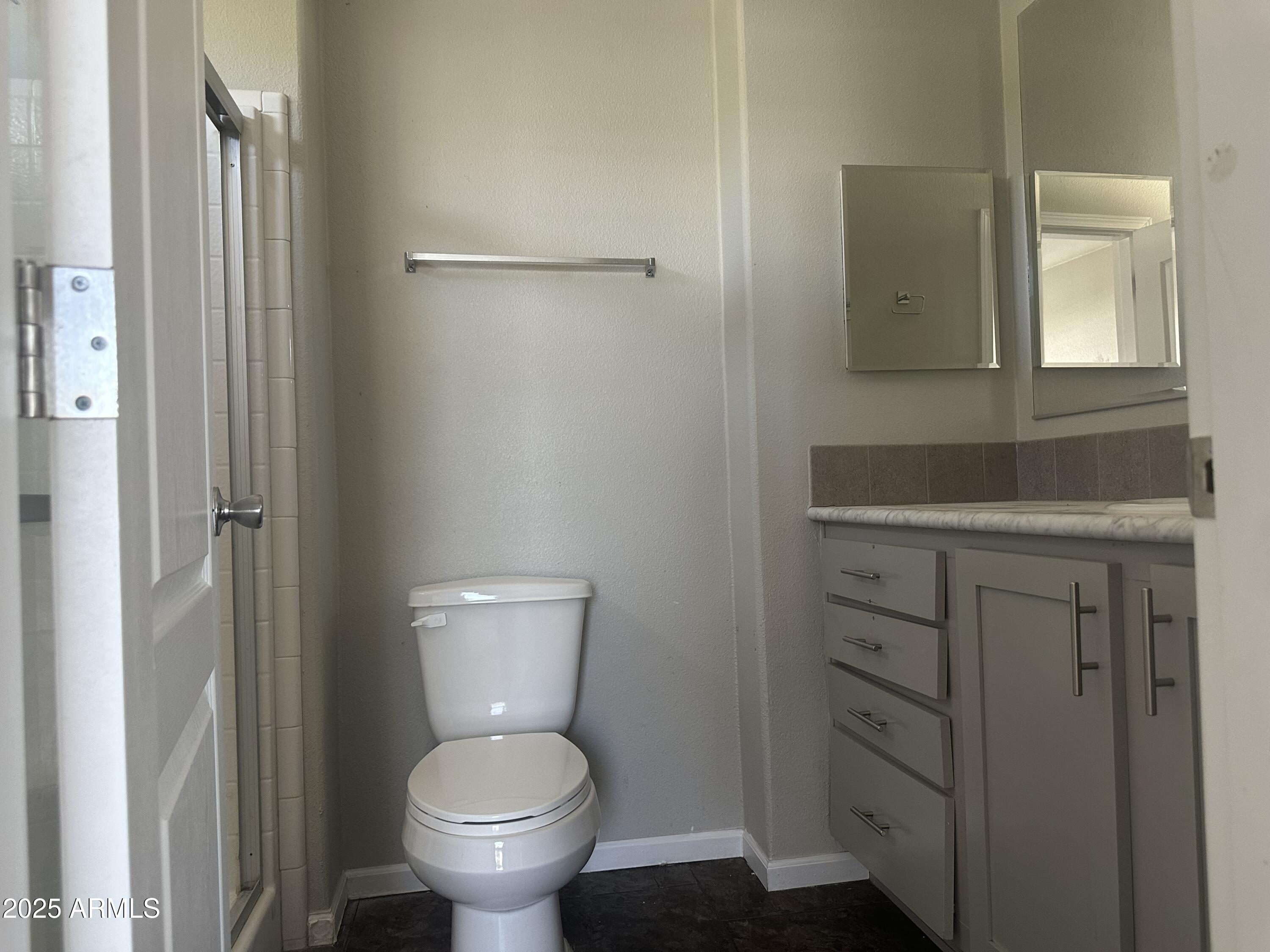 625 West McKellips Road, Unit 213 Mesa, AZ 85201 - Photo 22 of 45 2nd. bathroom