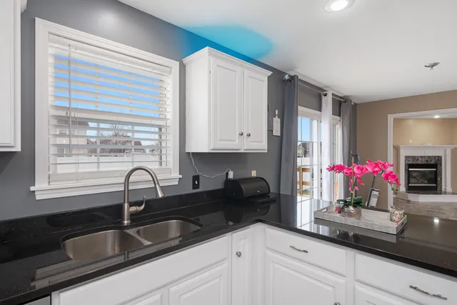 $369,900 | 3094 Sundown Lane, Saginaw, MI 48603