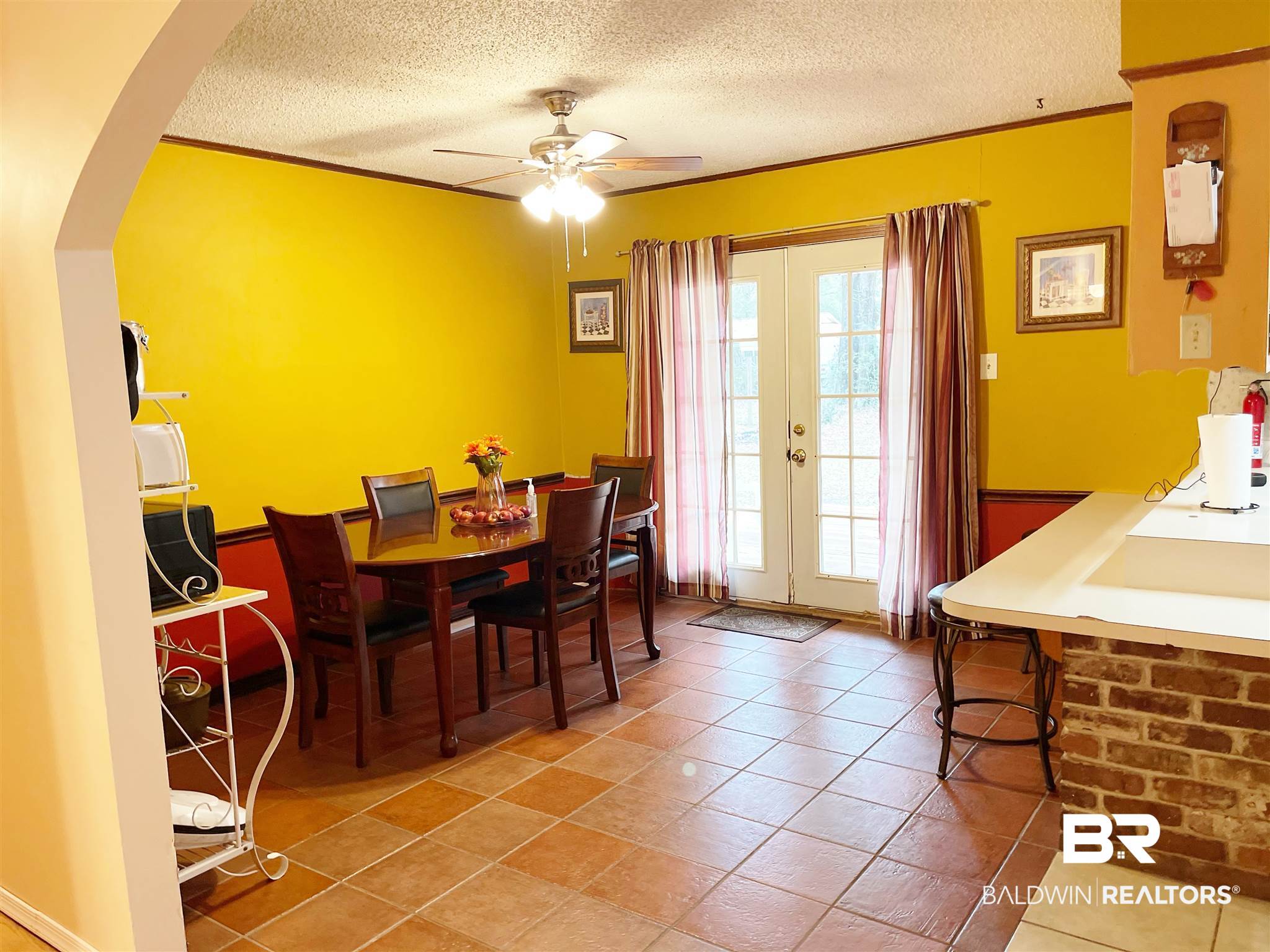 405 North Clark Circle Satsuma, AL 36572 - Photo 7 of 12