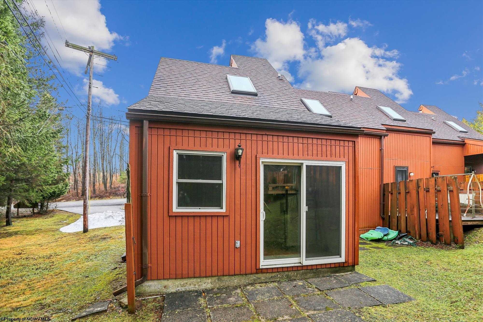 22 Pendletonheim Circle, Unit 1 Davis, WV 26260 - Photo 2 of 18 Gallery Image 2