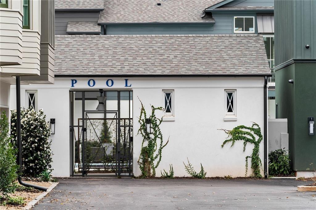 699 Eustace Street Southeast Atlanta, GA 30315 - Photo 46 of 53 a front view of house