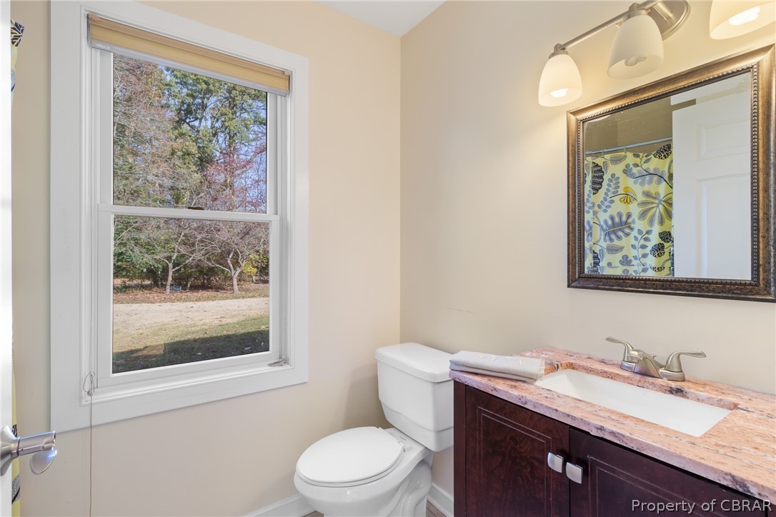 60 York Road Irvington, VA 22480 - Photo 40 of 50 Full bath with shower, vanity and granite counter