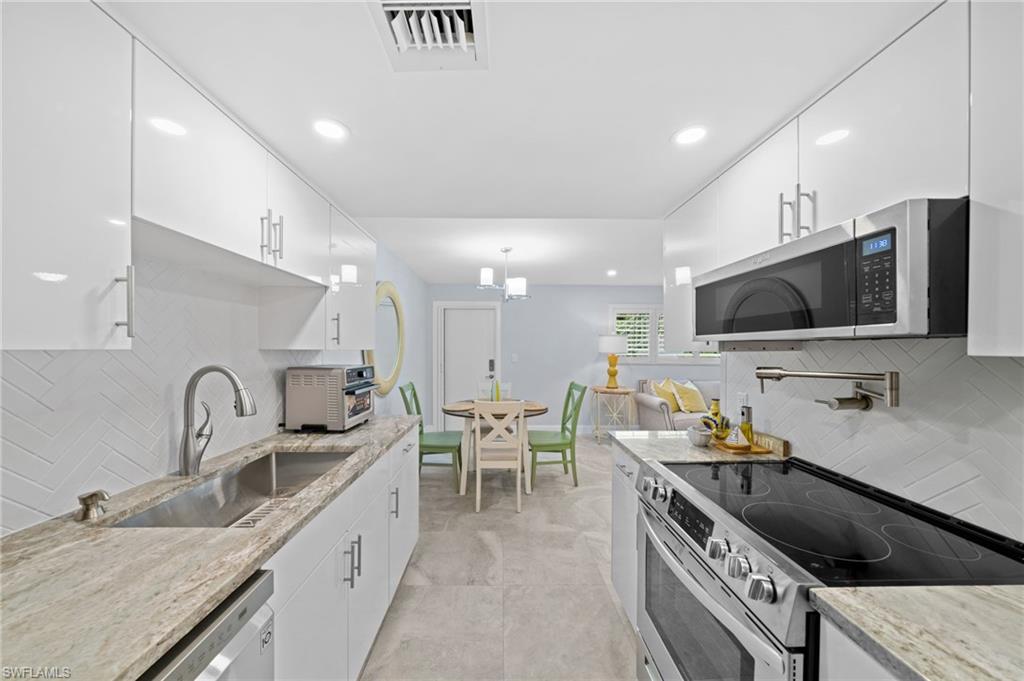 1605 Chesapeake Avenue, Unit 2 Naples, FL 34102 - Photo 14 of 29