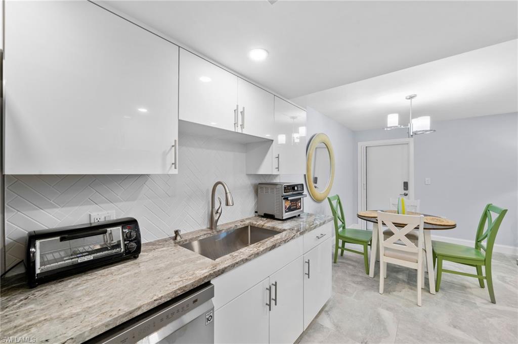 1605 Chesapeake Avenue, Unit 2 Naples, FL 34102 - Photo 15 of 29