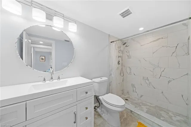 $2,000 | 1605 Chesapeake Avenue, Unit 2, Naples, FL 34102