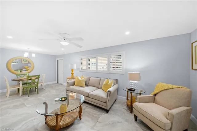 $2,000 | 1605 Chesapeake Avenue, Unit 2, Naples, FL 34102